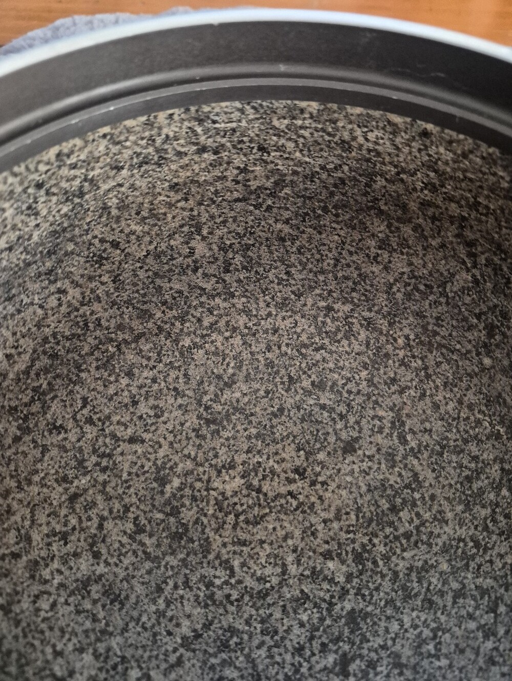 Black Natural Stone Rice Cooker Pot with Glass Lid - Picture 9 of 12